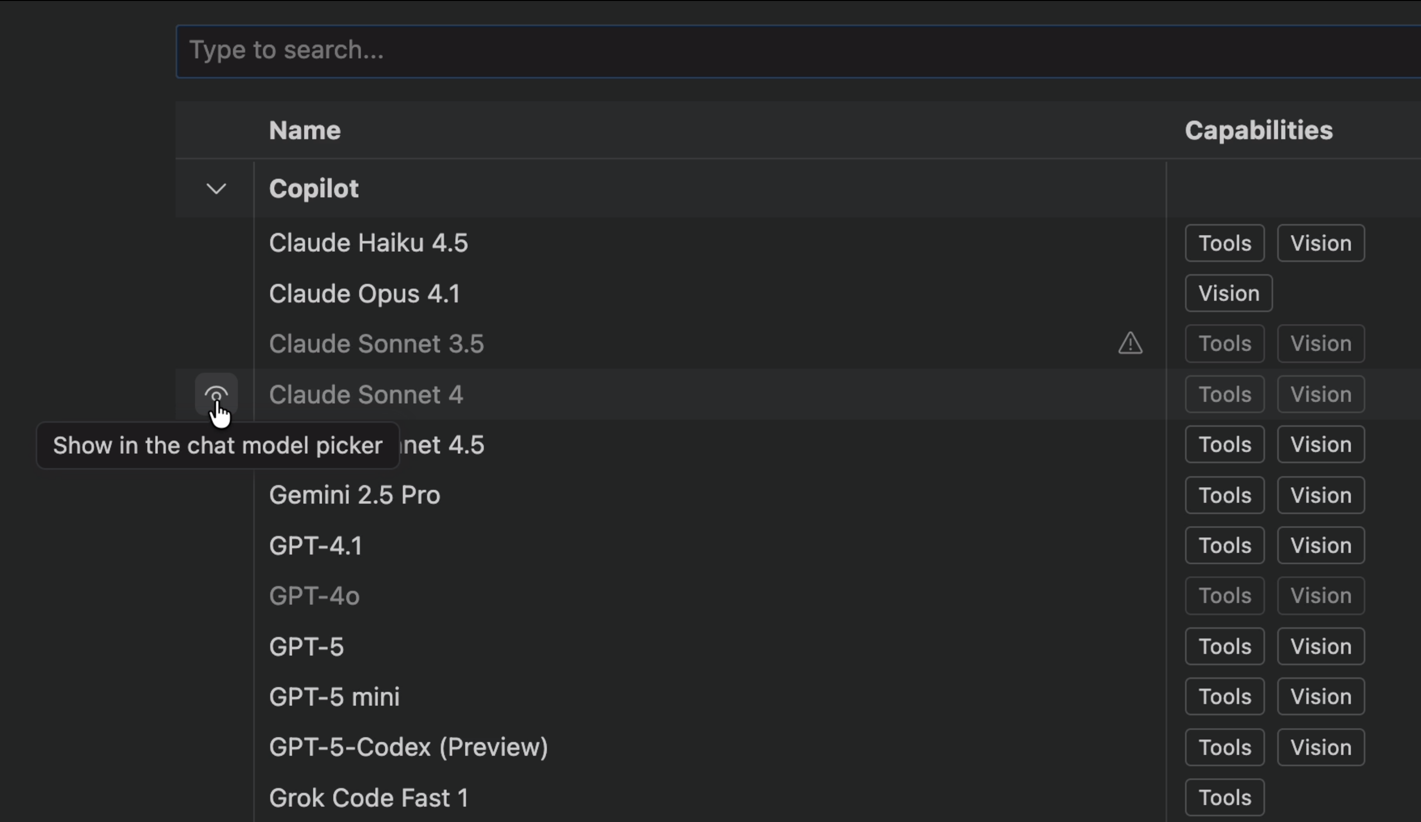 "Show in the chat model picker" と表示されたツールチップ付きのモデル可視性を切り替える目のアイコンのスクリーンショット。